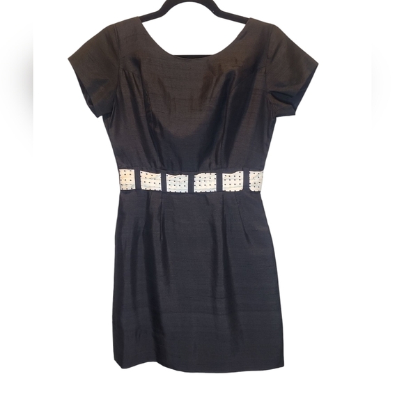 jr. theme new york Dresses & Skirts - Jr. Theme Vintage Little Black Dress Aprox Size Small